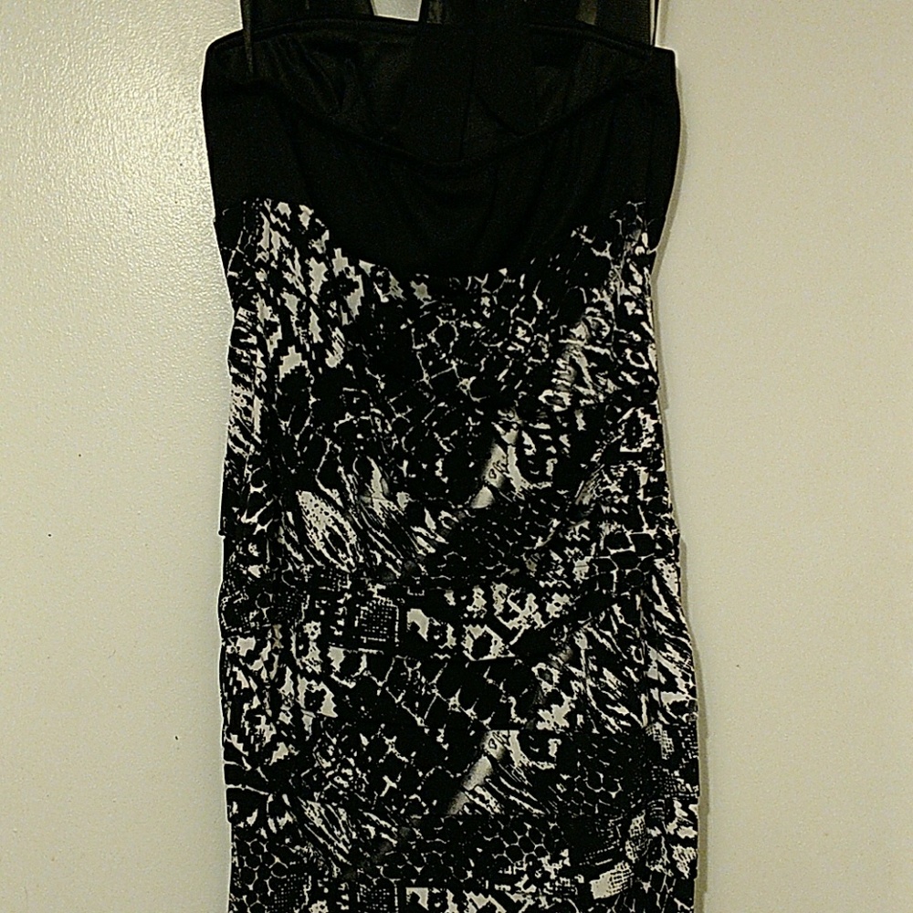 Dress - Picture 4 of 4